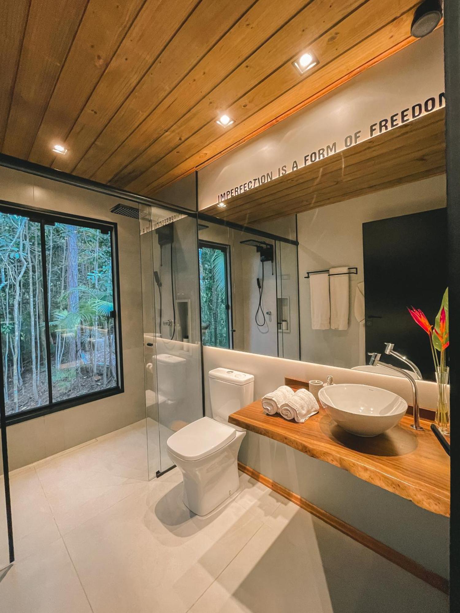 Cabana Equipada Em Meio A Natureza Em 포메로데 외부 사진