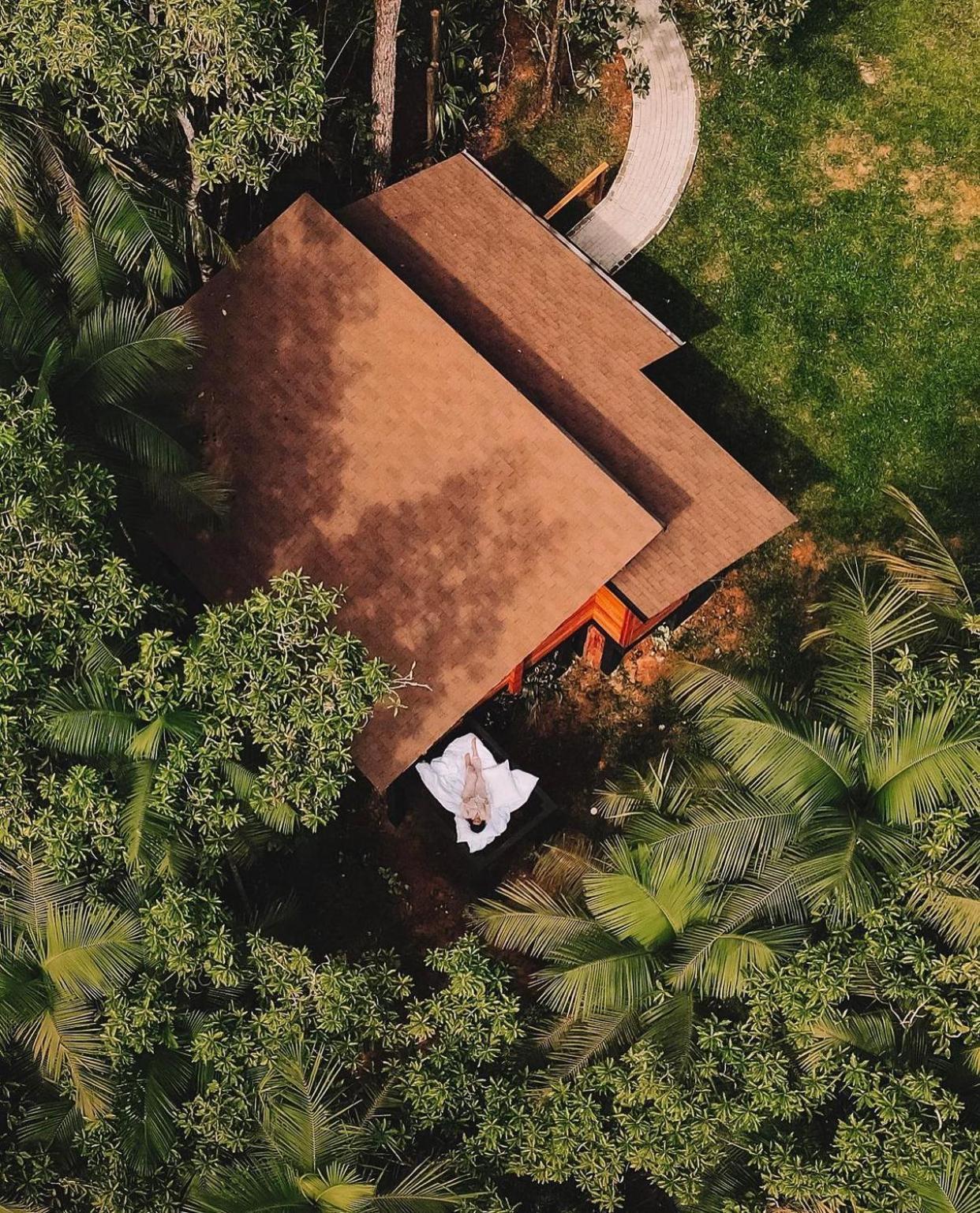 Cabana Equipada Em Meio A Natureza Em 포메로데 외부 사진